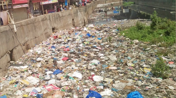 नालेसफाईबाबत महापालिकेने केलेल्या दाव्याची काँग्रेसकडून पोलखोल